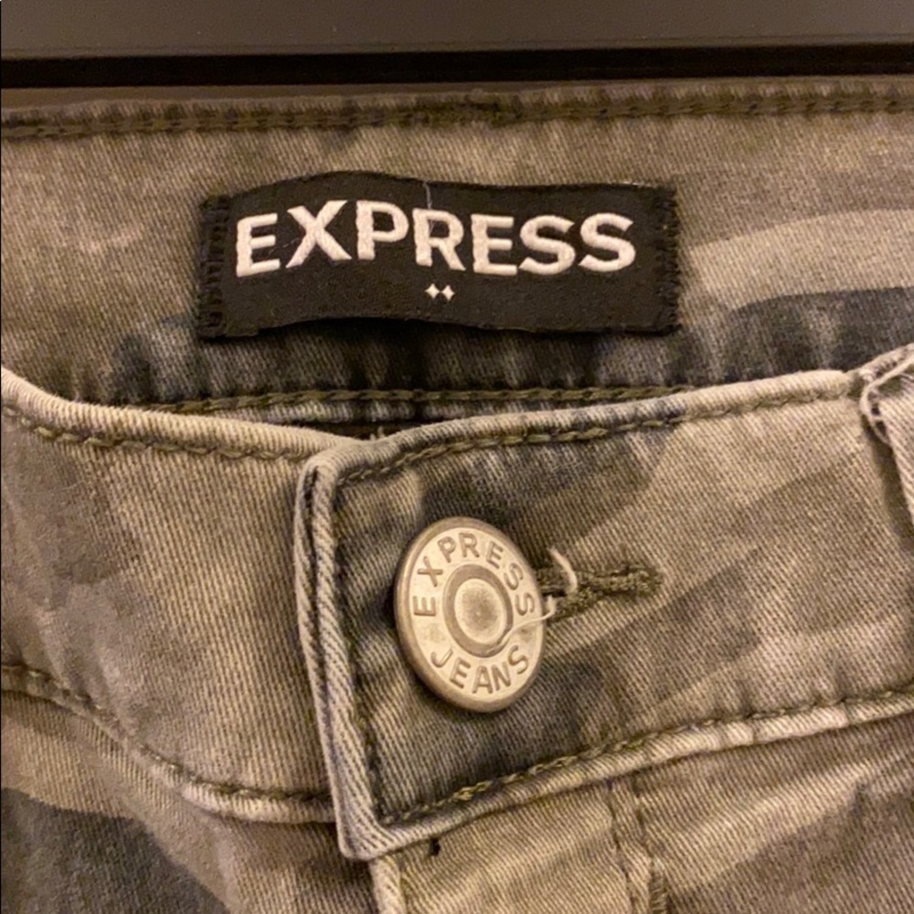 Express Jeans - Picture 2 of 5